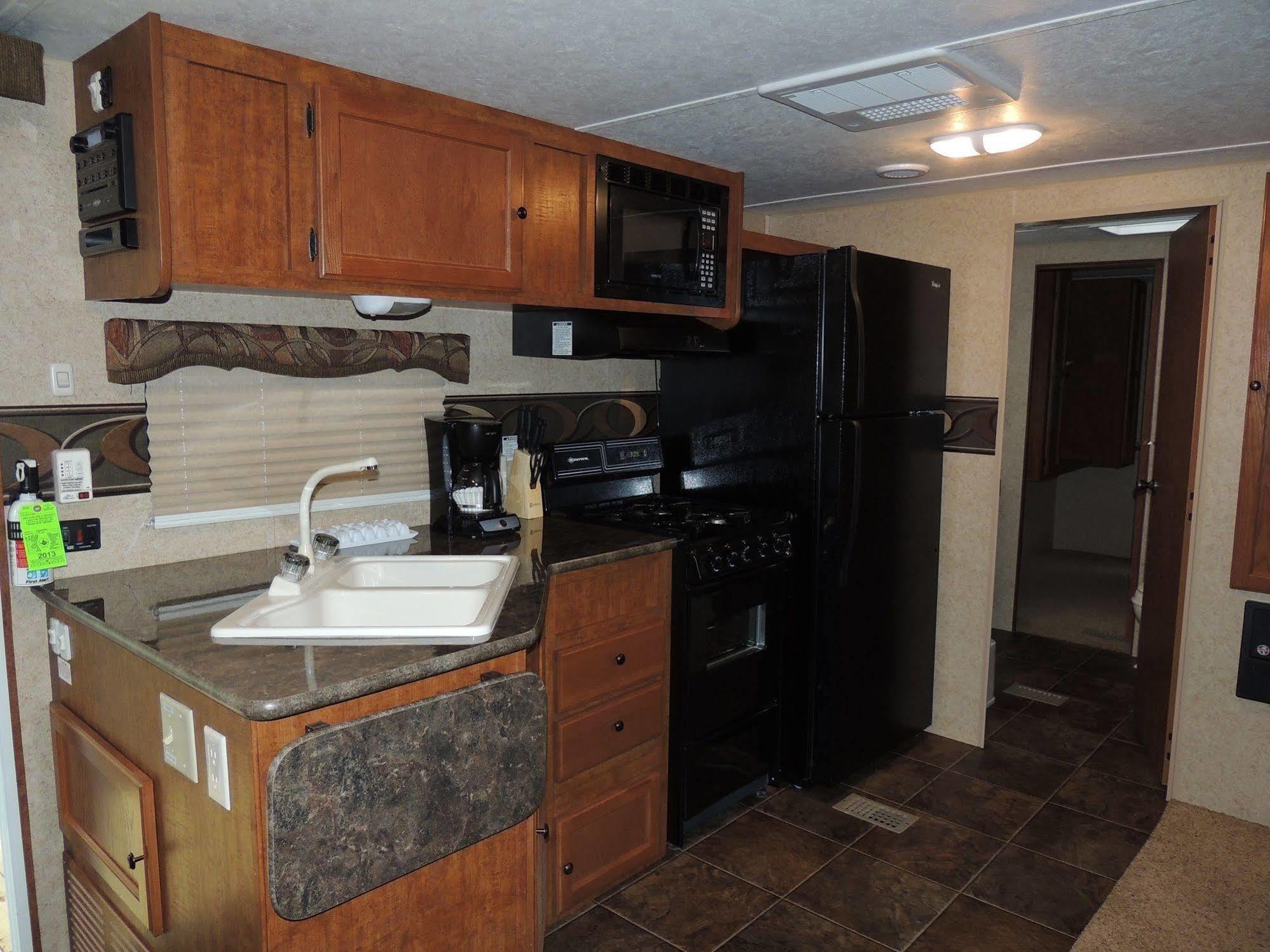 Lake George Escape - Campground Warrensburg Exterior photo